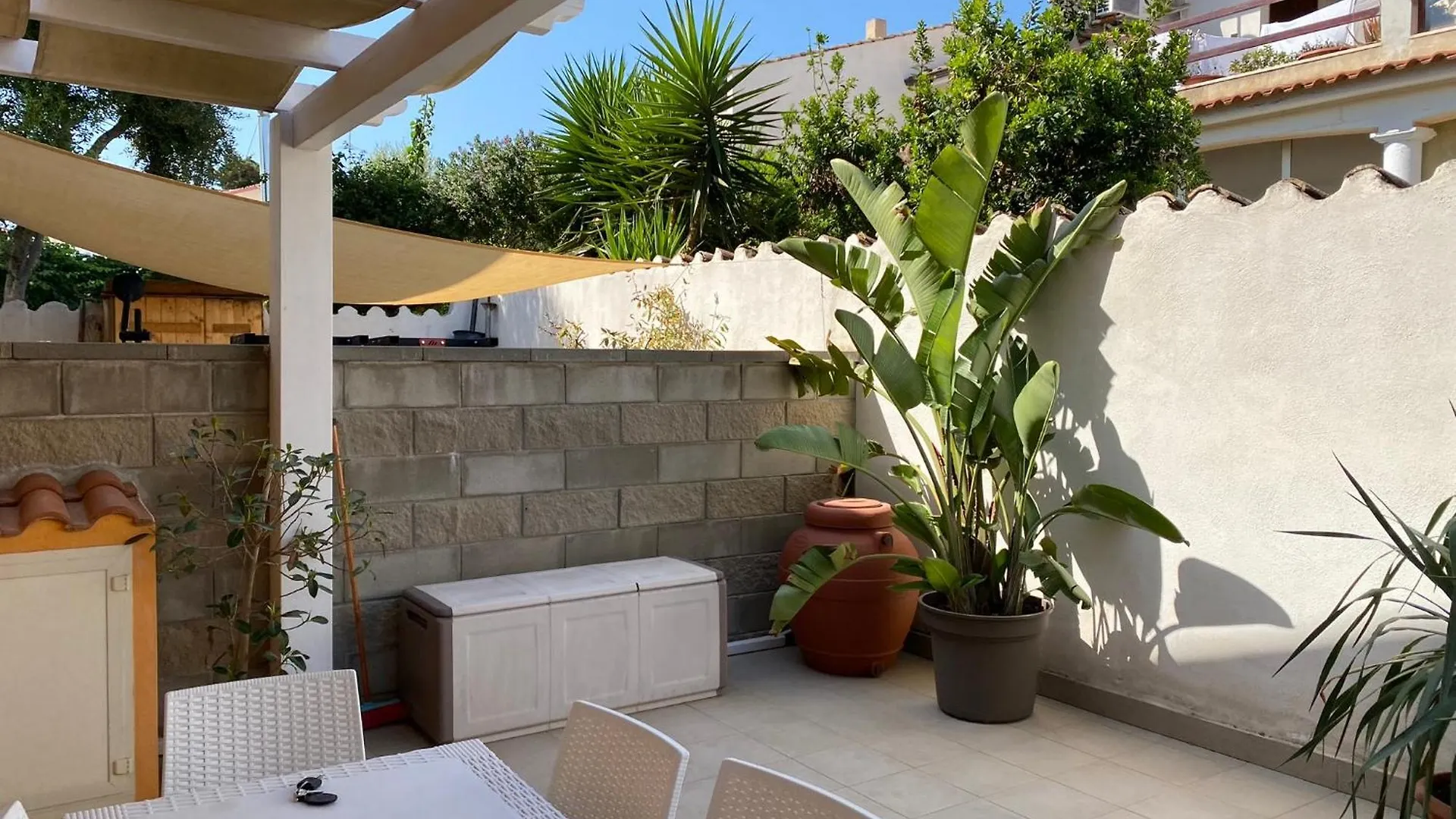 Holiday home Casa Vacanze Calabro' Sant'Antioco Italy